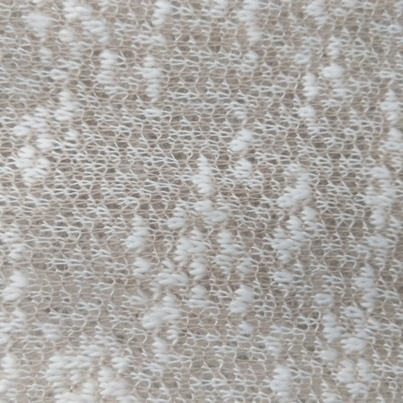 Pretty lace-back light sweater - Picture 2 of 4